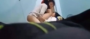 sex thủ dâm nhà tắm Bố mẹ trở về khi bạn đang trần như nhộng với người yêu